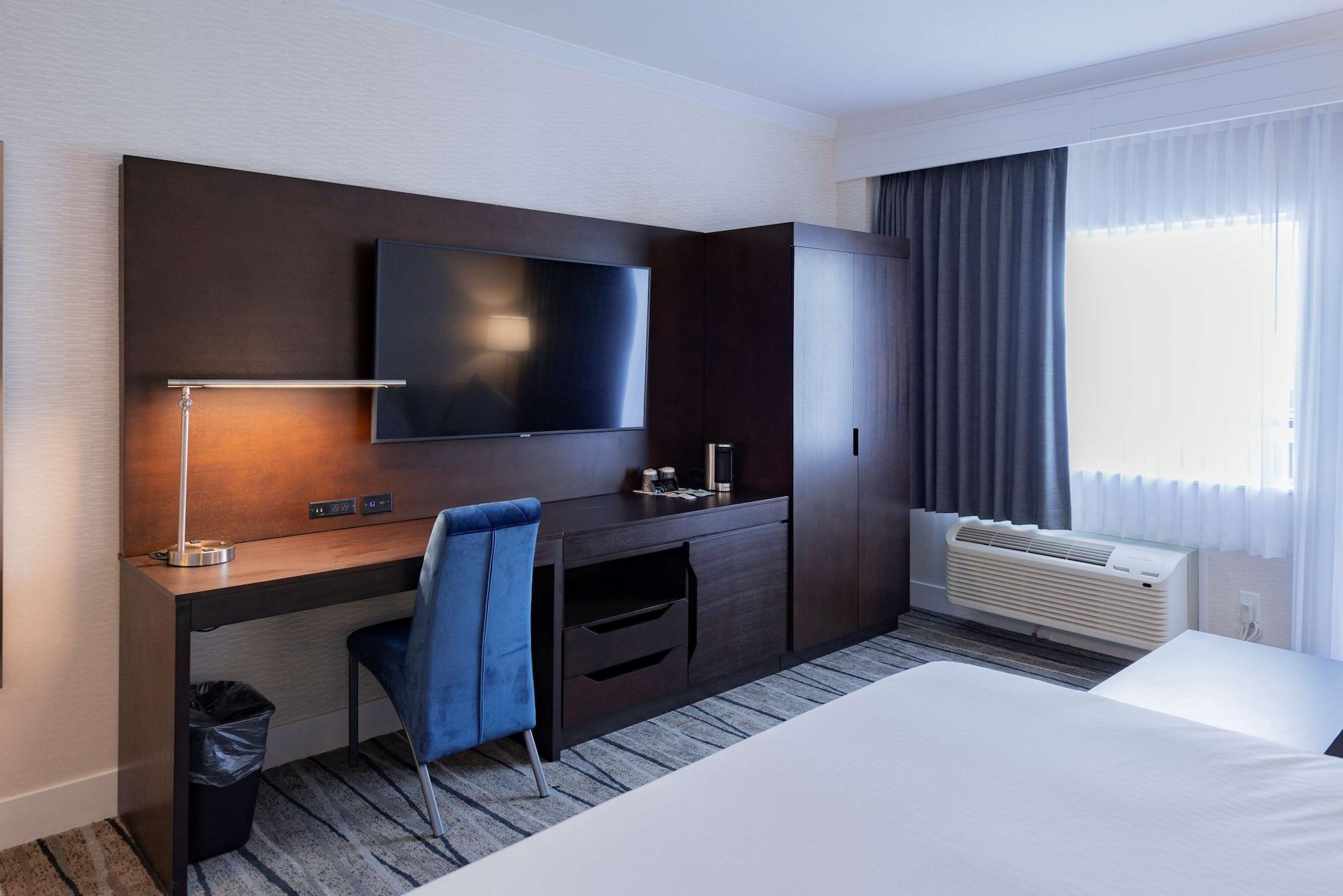 Prestige Treasure Cove Resort, Worldhotels Elite Prince George Exteriör bild
